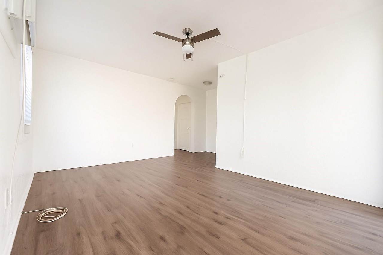 1739 Moffett Street - Photo 1