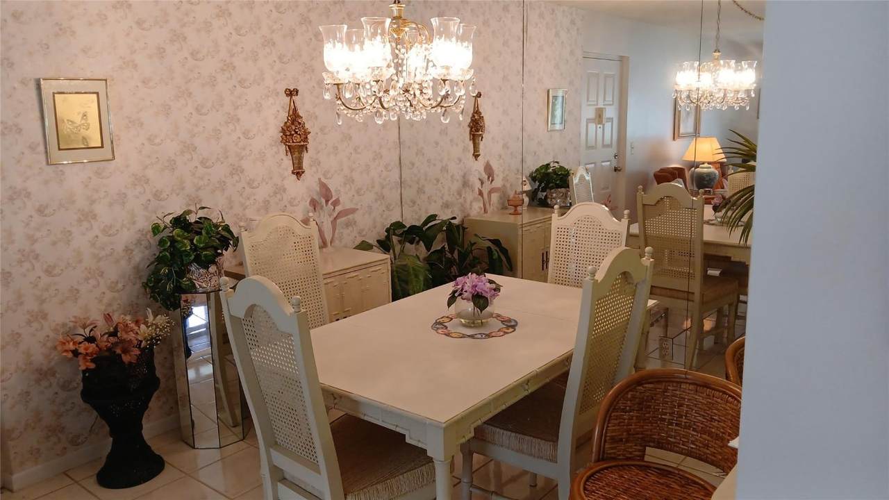https://bt-photos.global.ssl.fastly.net/beaches/1280_boomver_2_F10526757-2.jpg