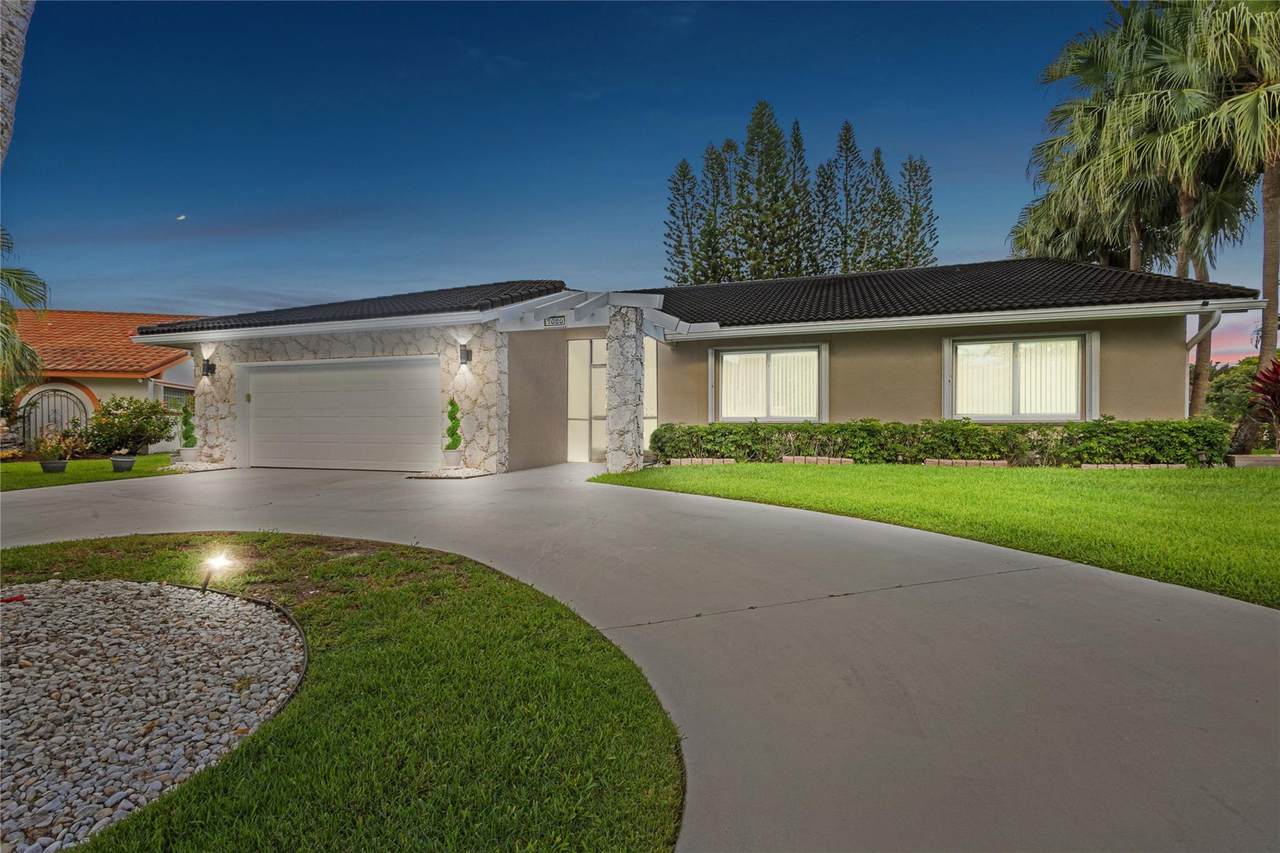 7626 87th Ave - Photo 1