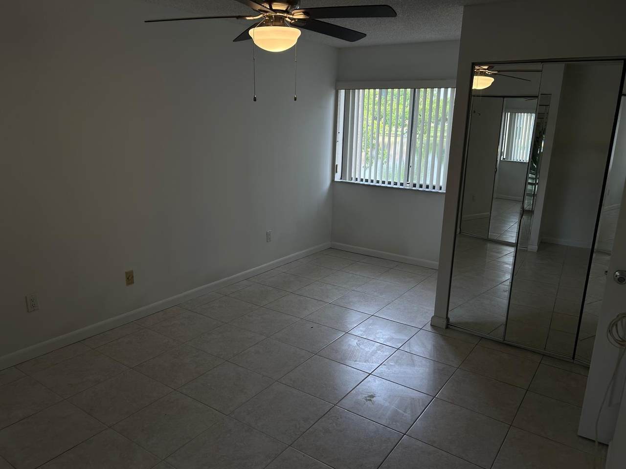 485 210th St - Photo 1