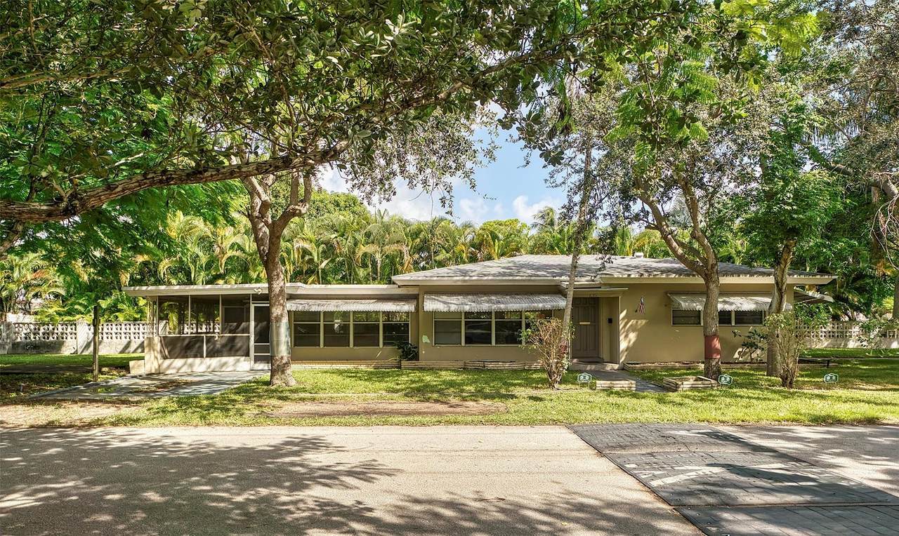 1019 11th St - Photo 1