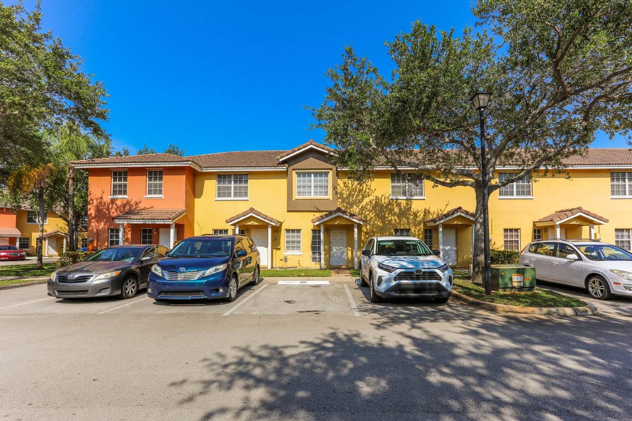 4149 67TH TE - Photo 1