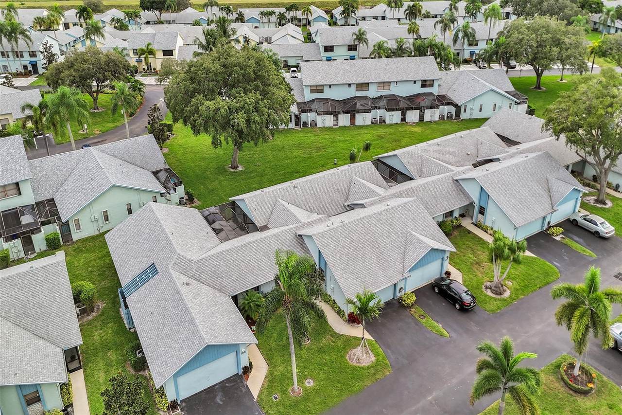 9132 20th St - Photo 1