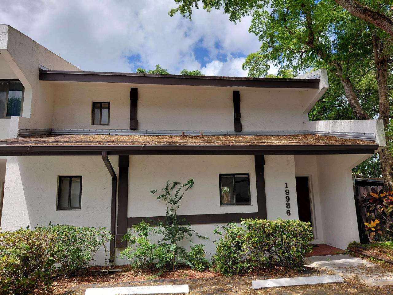 19986 5th Court - Photo 1