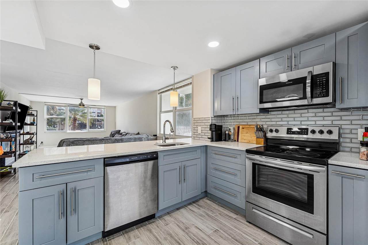 201 Ocean Boulevard - Photo 1