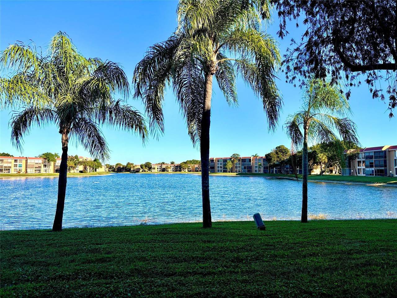 https://bt-photos.global.ssl.fastly.net/beaches/orig_boomver_1_F10546158-2.jpg