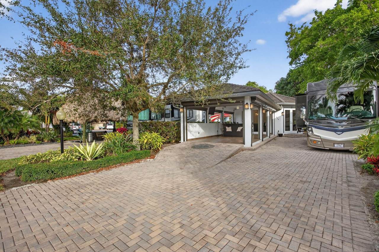 119 Cortez Drive - Photo 1