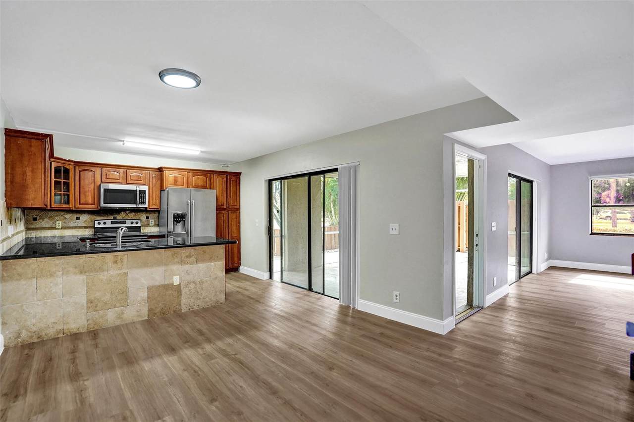 4872 95th Avenue - Photo 1