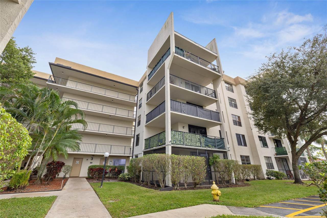 6190 Woodlands Boulevard - Photo 1