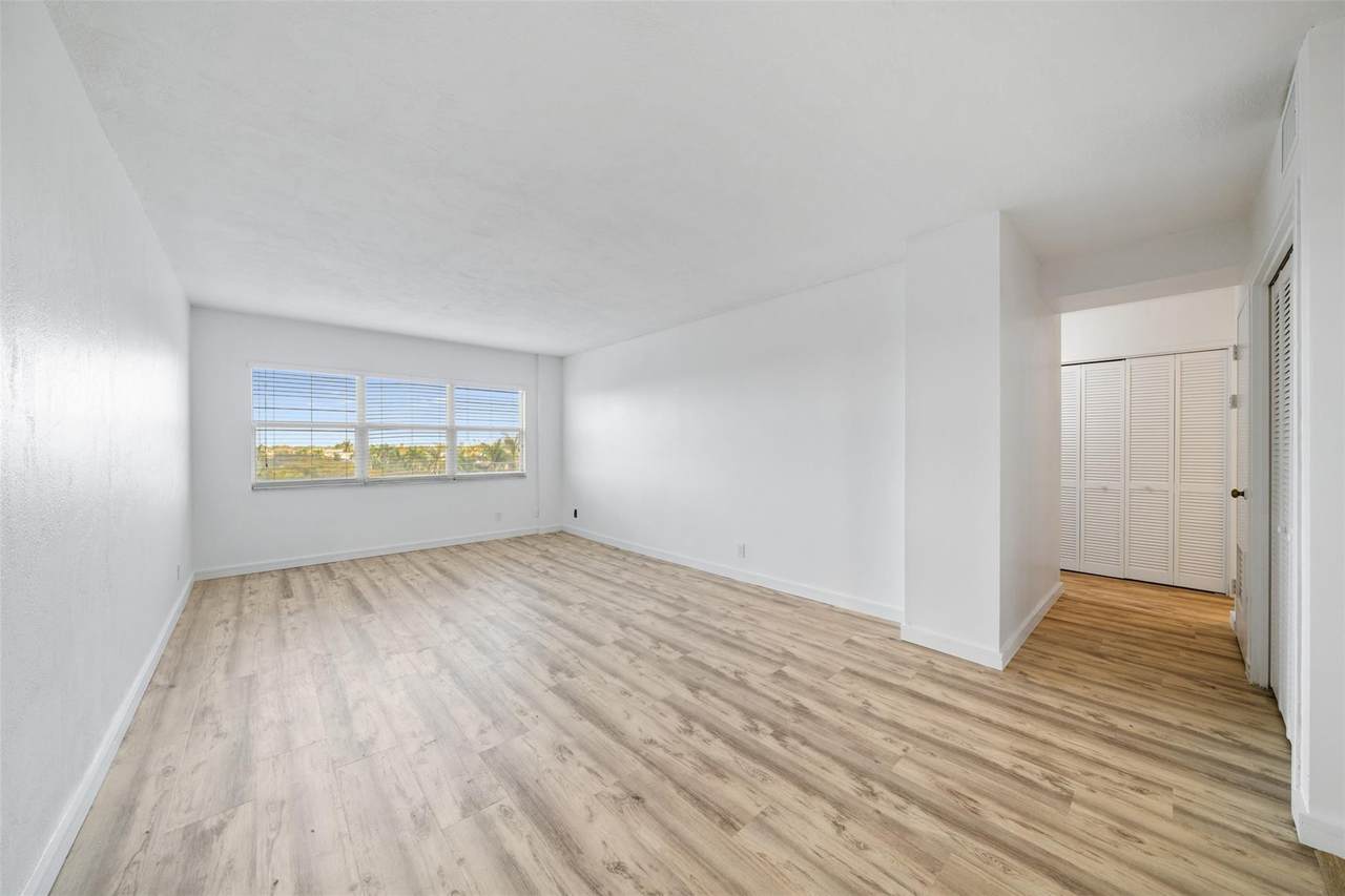 2555 11th Street - Photo 1