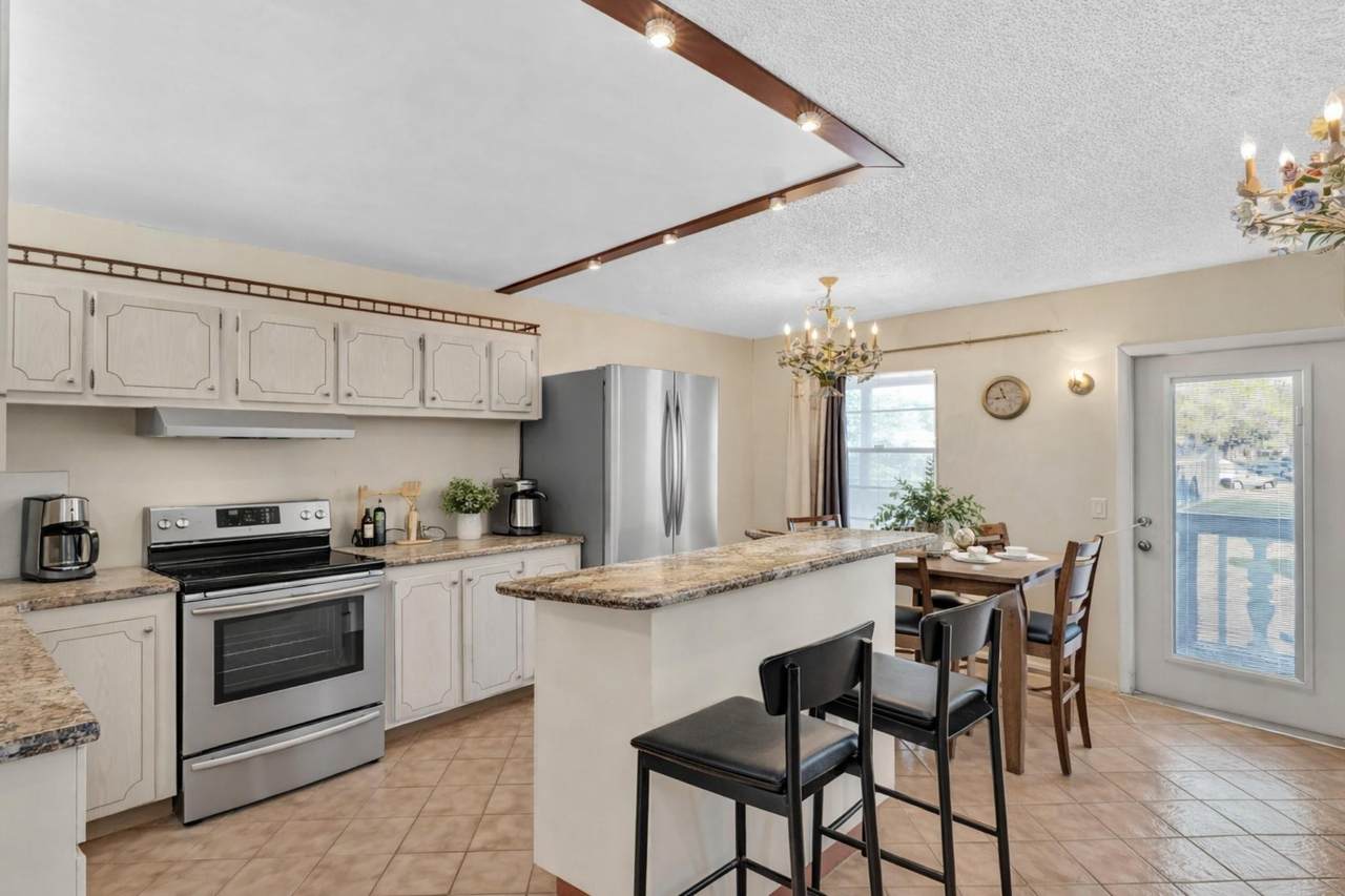 238 Ventnor Q - Photo 1