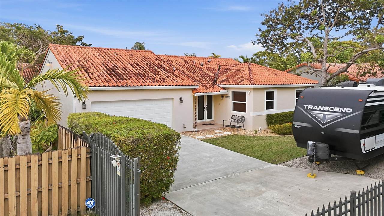 16921 92nd Court - Photo 1