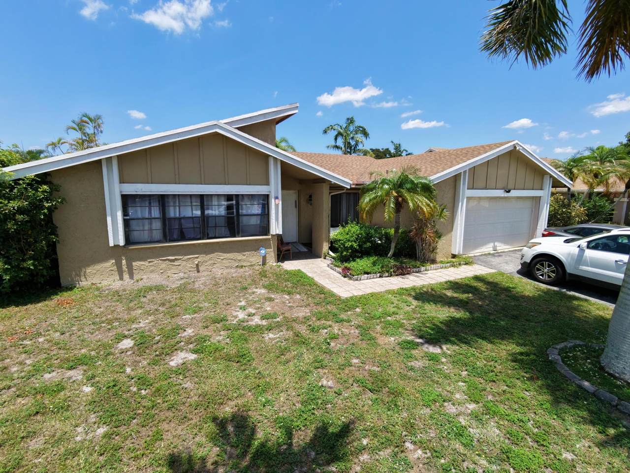 9711 33rd Street - Photo 1
