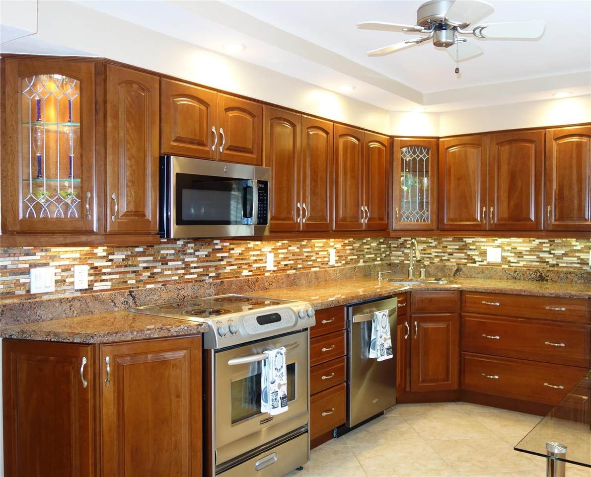 625 Oaks Drive - Photo 1