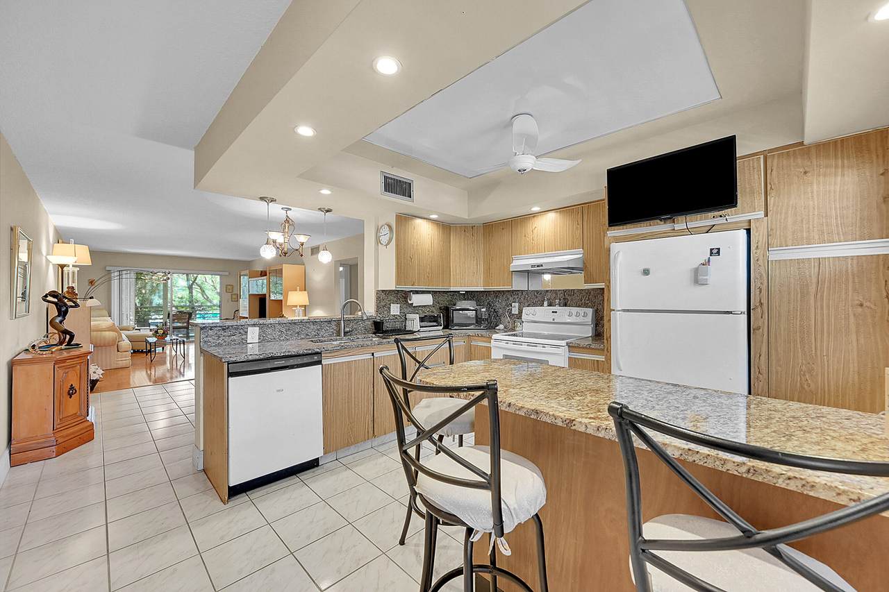 2102 Lucaya Bend - Photo 1