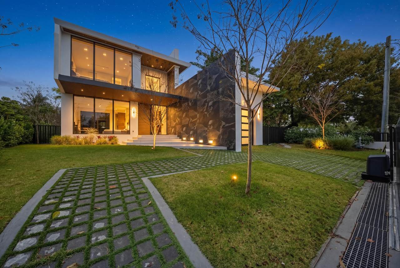 930 Shore Drive - Photo 1