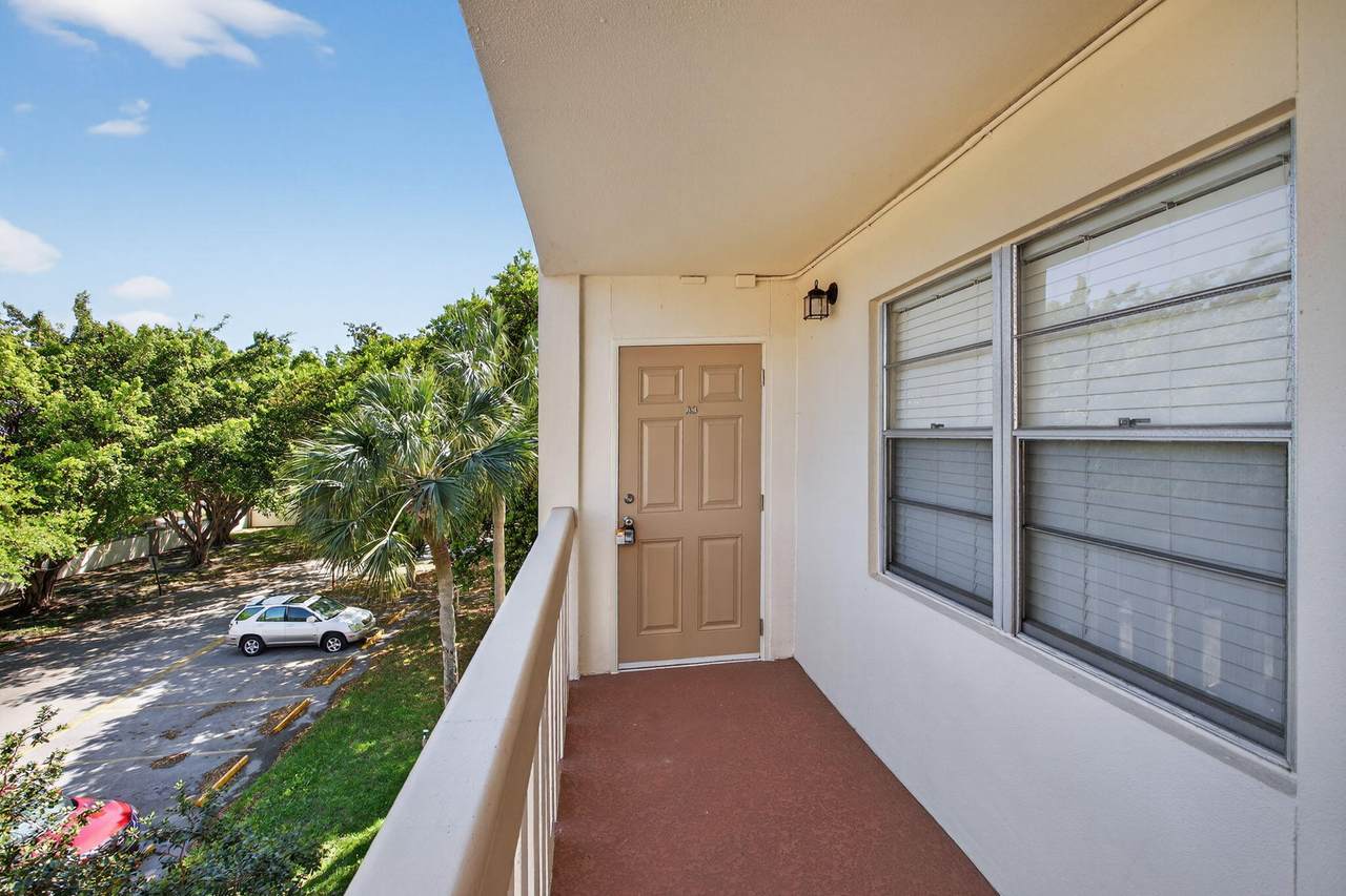 2102 Lucaya Bend - Photo 1