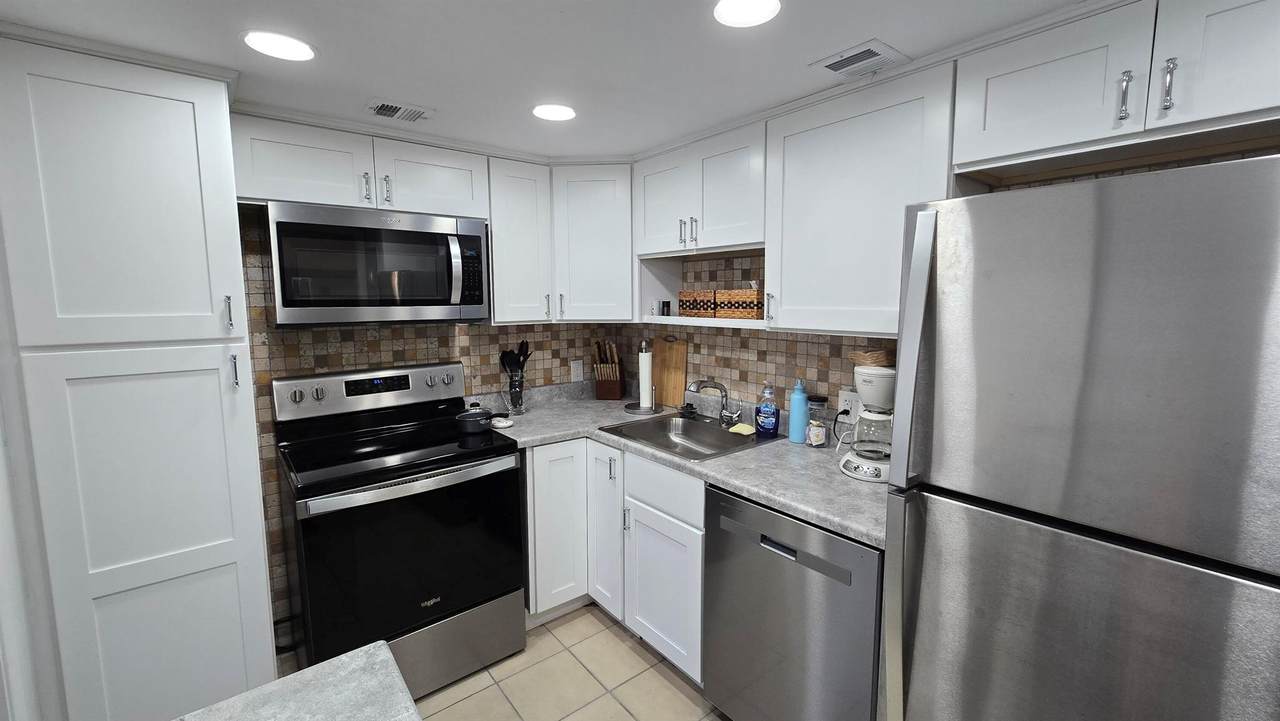 3150 Palm Aire - Photo 1