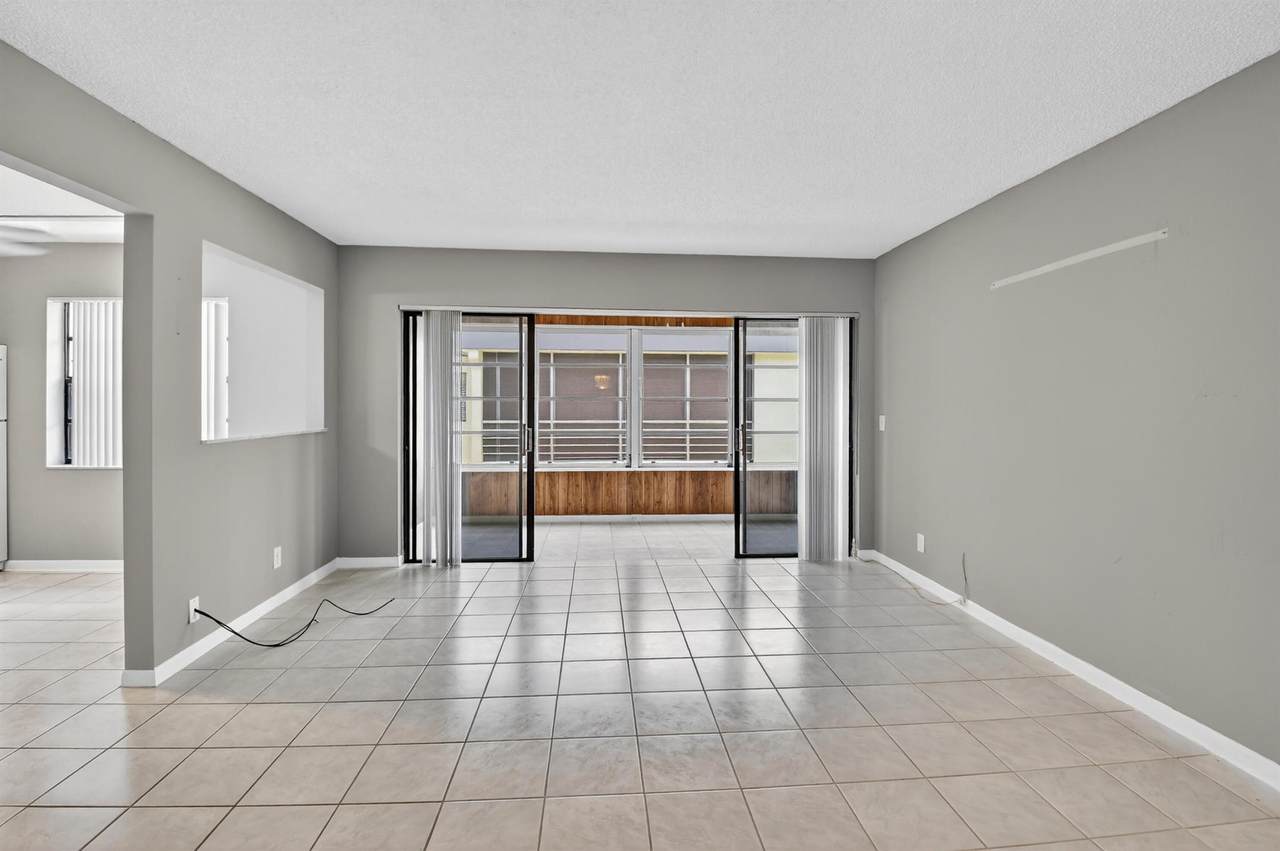 526 Piedmont K - Photo 1