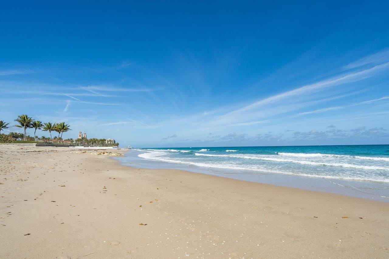 https://bt-photos.global.ssl.fastly.net/beaches/1280_boomver_3_R11059656-2.jpg