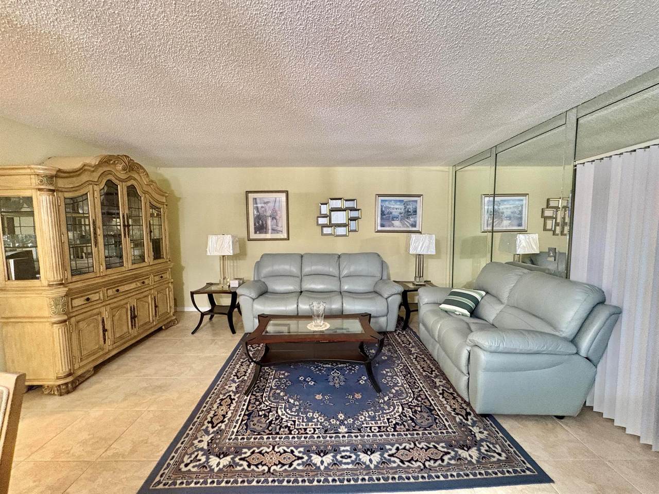 160 Plymouth V - Photo 1