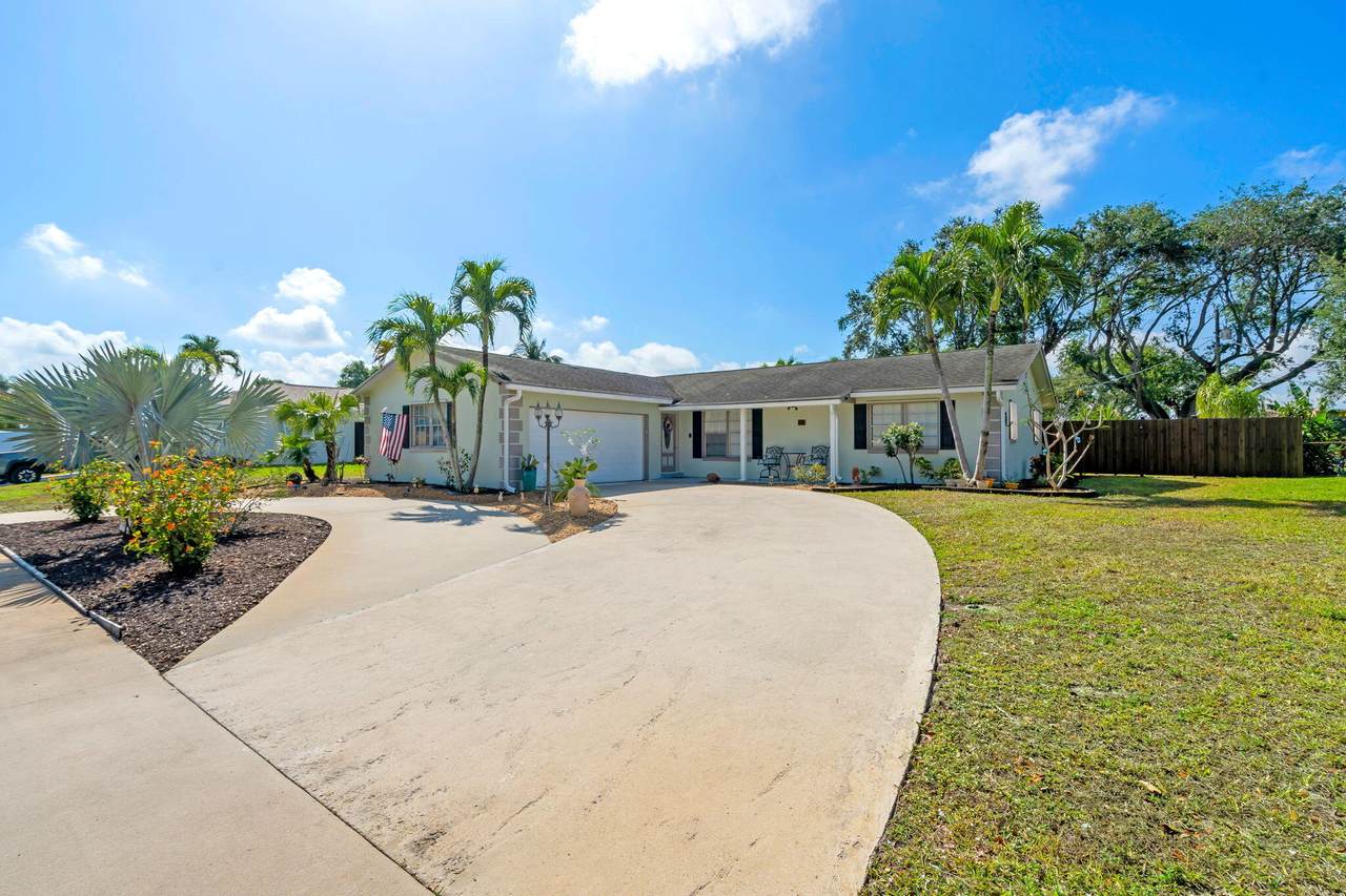 7332 Oakmont Drive - Photo 1