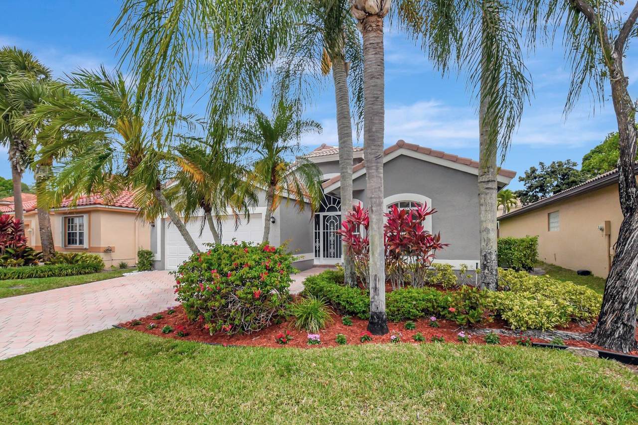 6779 Indianwood Way - Photo 1
