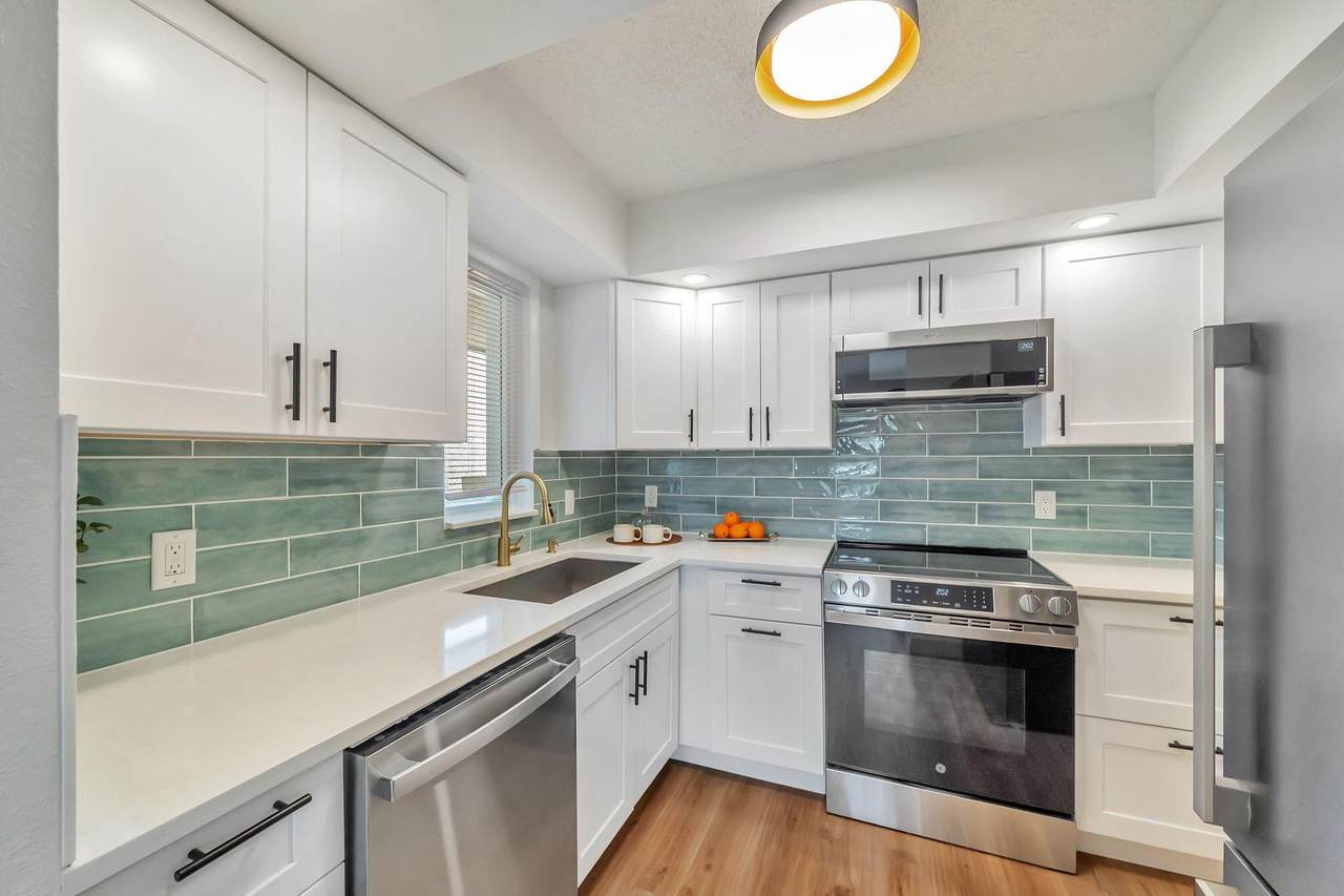 1602 Green Acres Circle - Photo 1