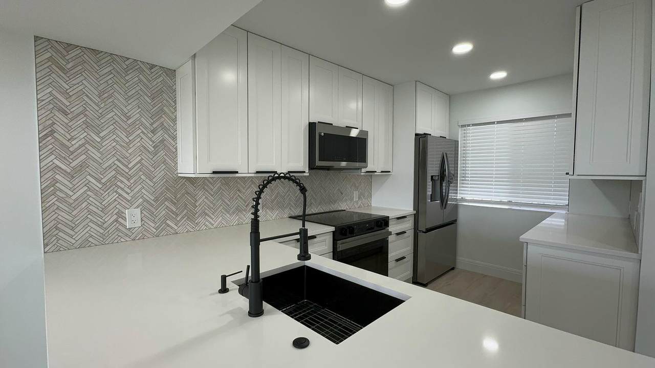 4483 Luxemburg 201 Court - Photo 1