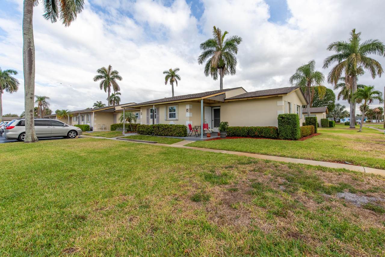 2771 Ashley Drive - Photo 1
