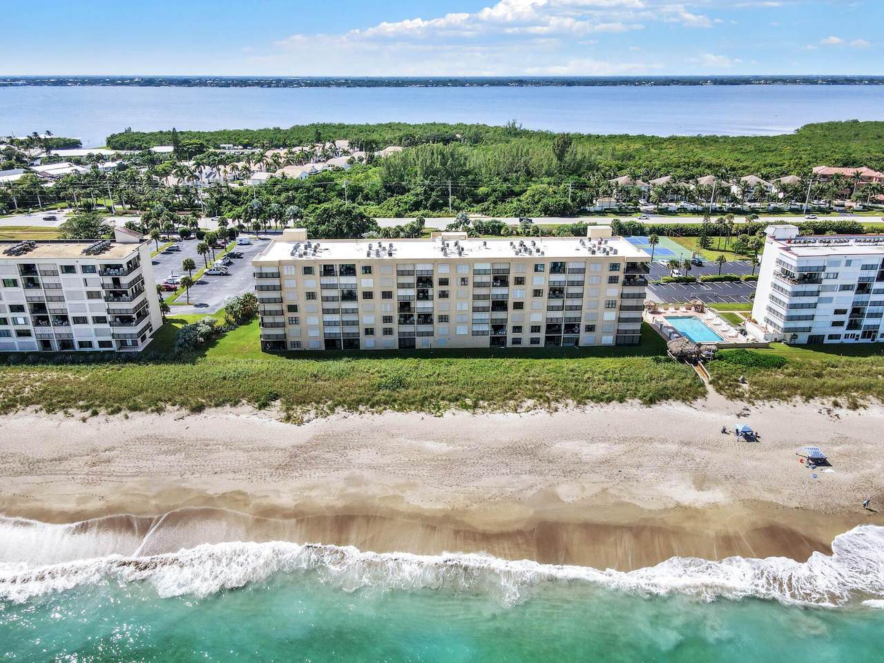 https://bt-photos.global.ssl.fastly.net/beaches/1280_boomver_2_R11087744-2.jpg
