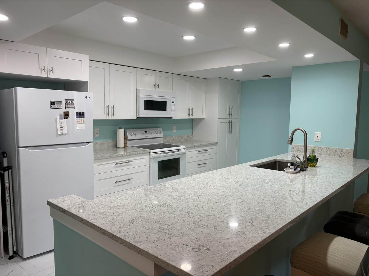 825 Egret Circle - Photo 1