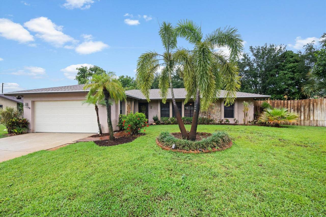 975 Ryanwood Drive - Photo 1