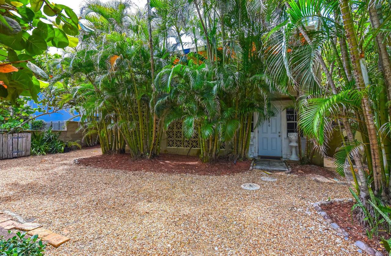 126 Peruvian Avenue - Photo 1