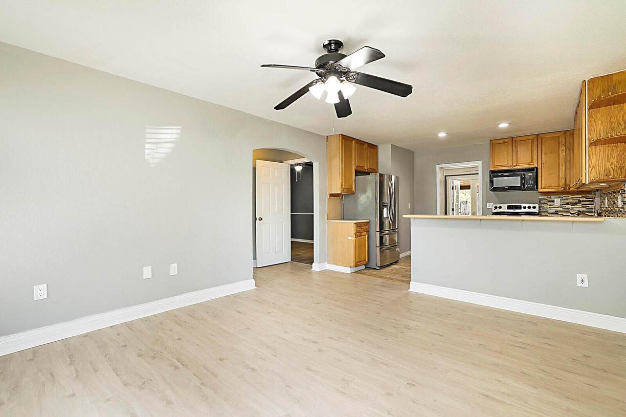 4919 Carver Street - Photo 1