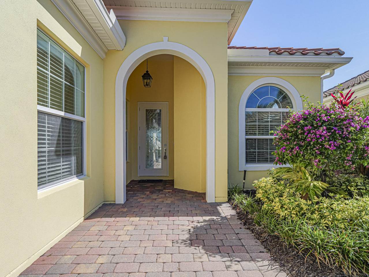 5151 Formosa Circle - Photo 1