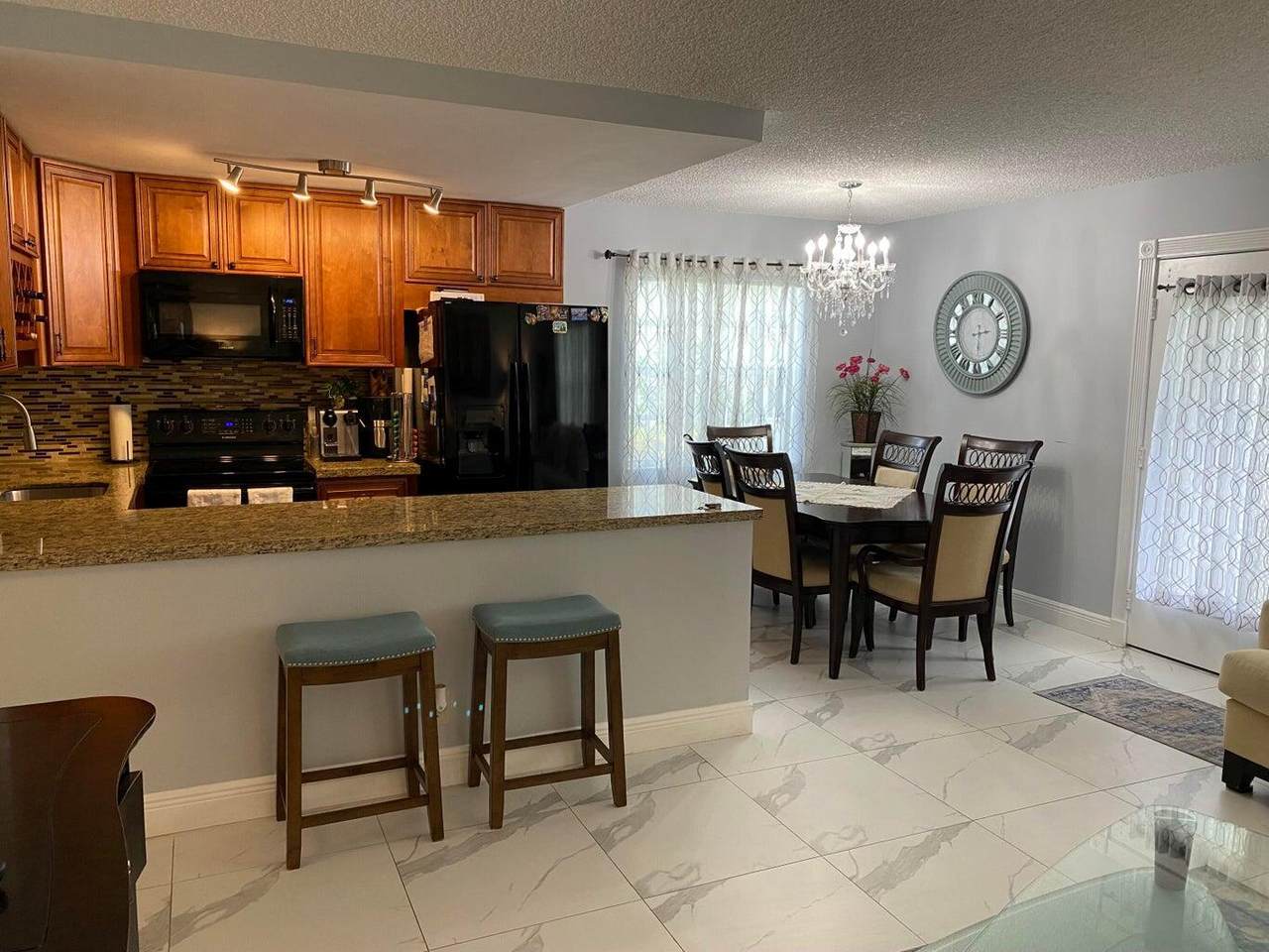 579 Normandy M - Photo 1