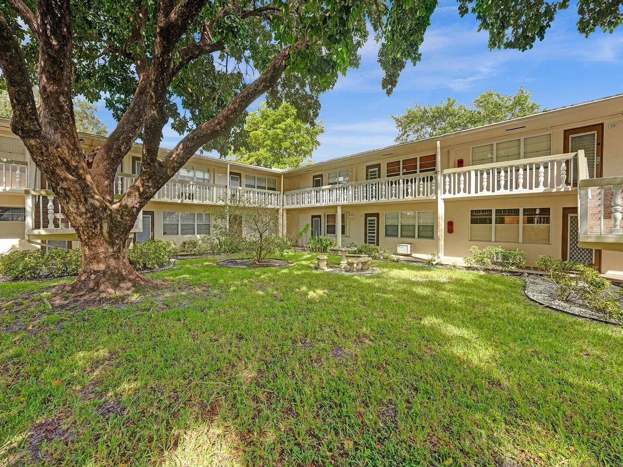 232 Farnham J - Photo 1