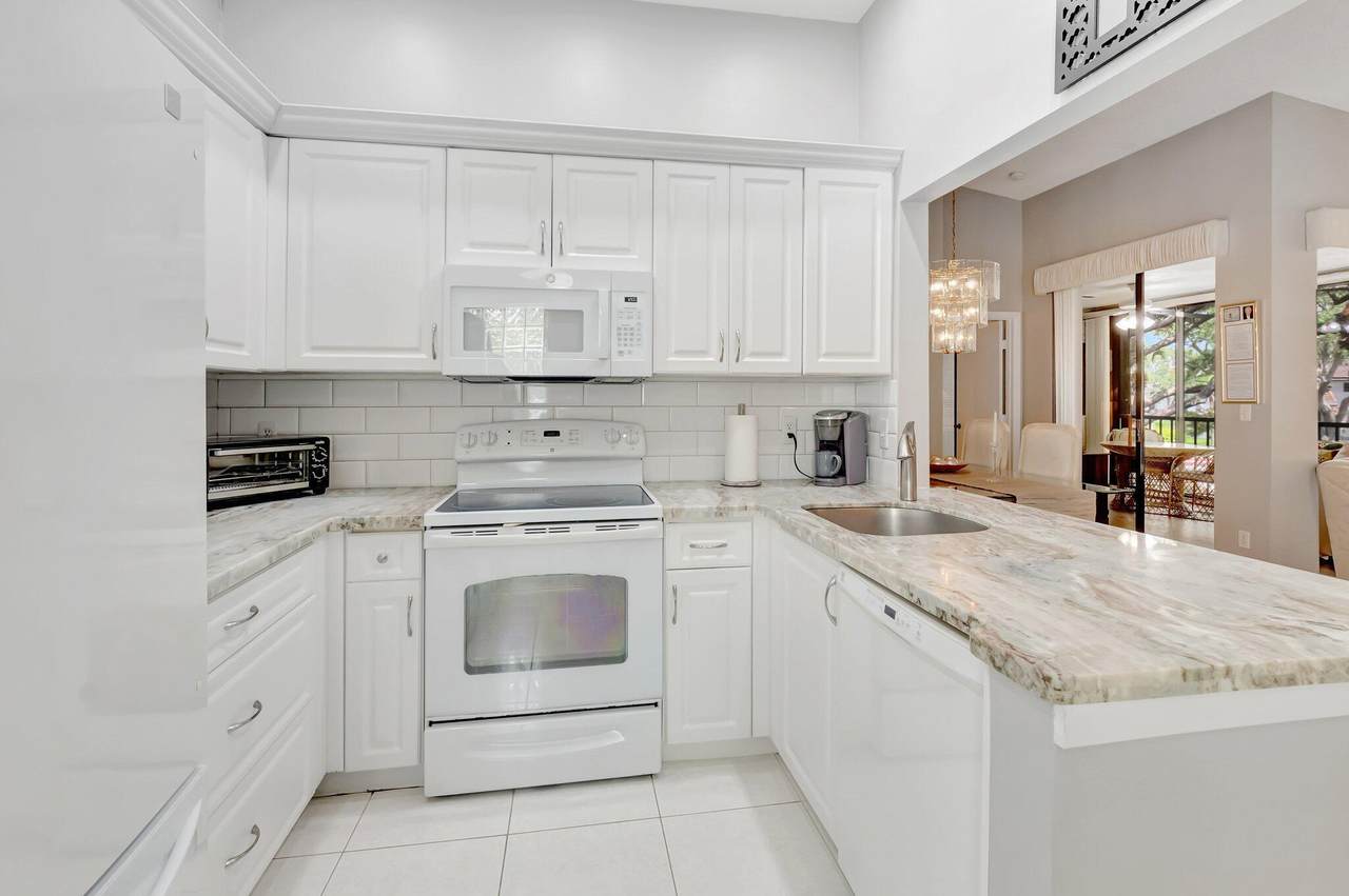 5414 Venetia Court - Photo 1