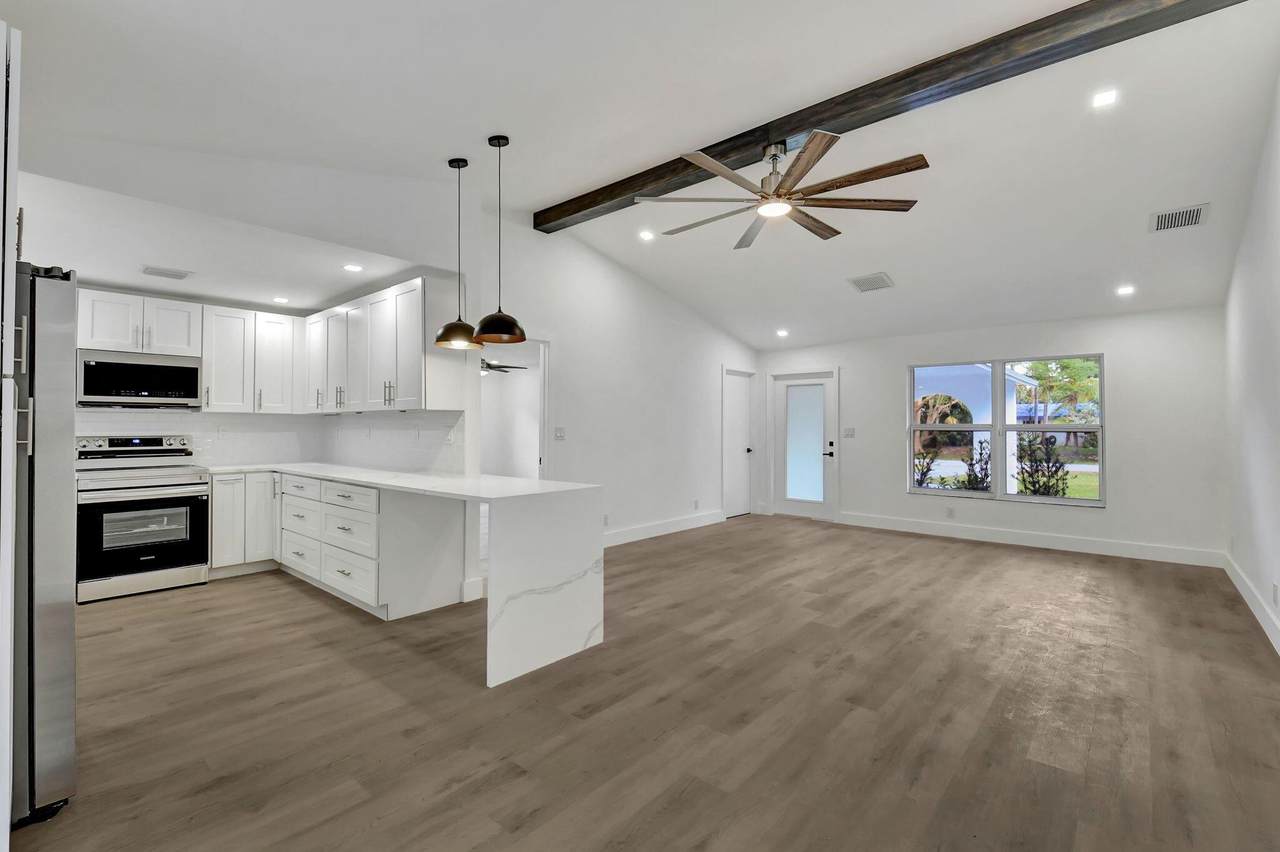 5456 Sunrise Boulevard - Photo 1