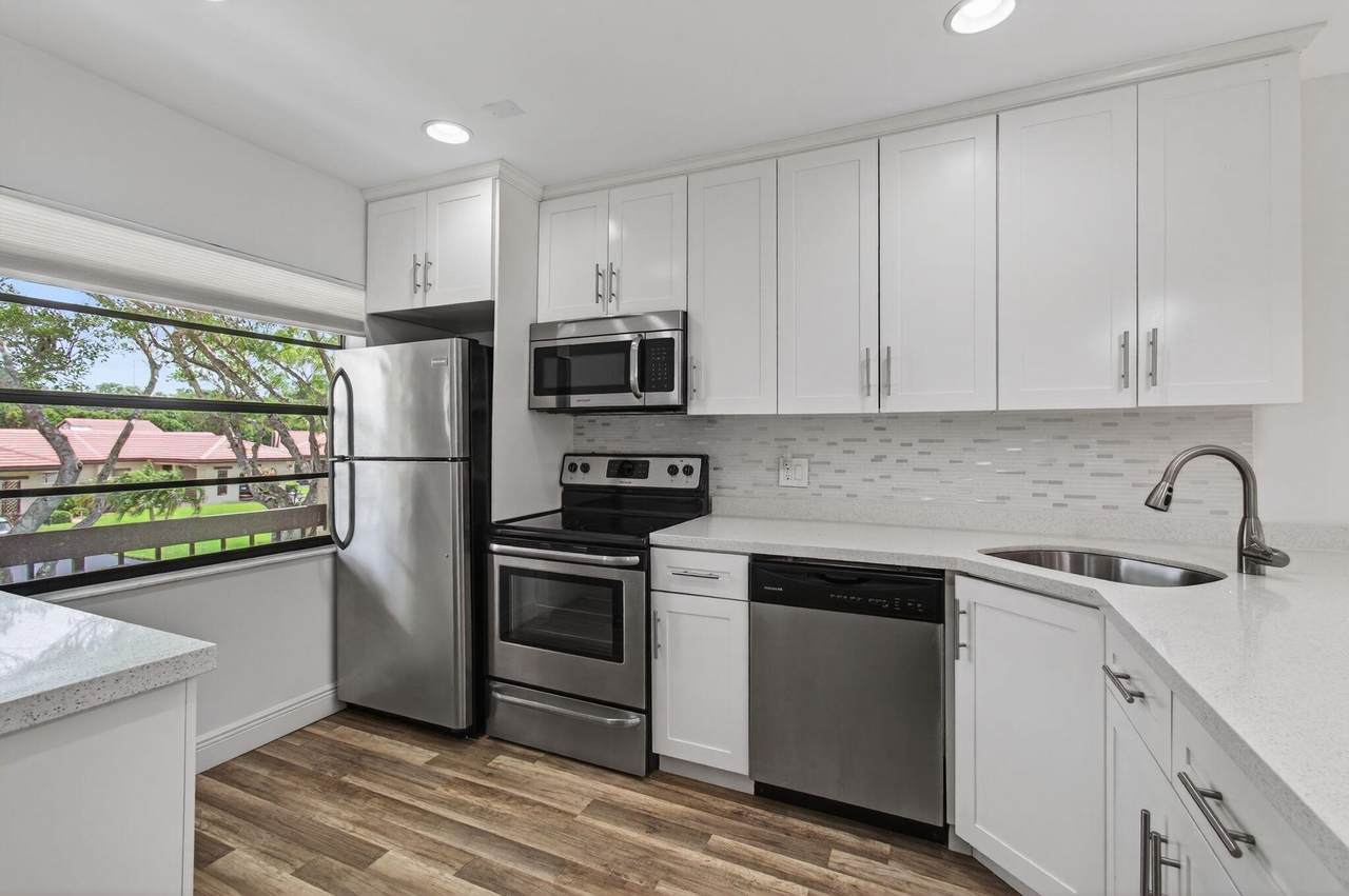 8536 Casa Del Lago - Photo 1