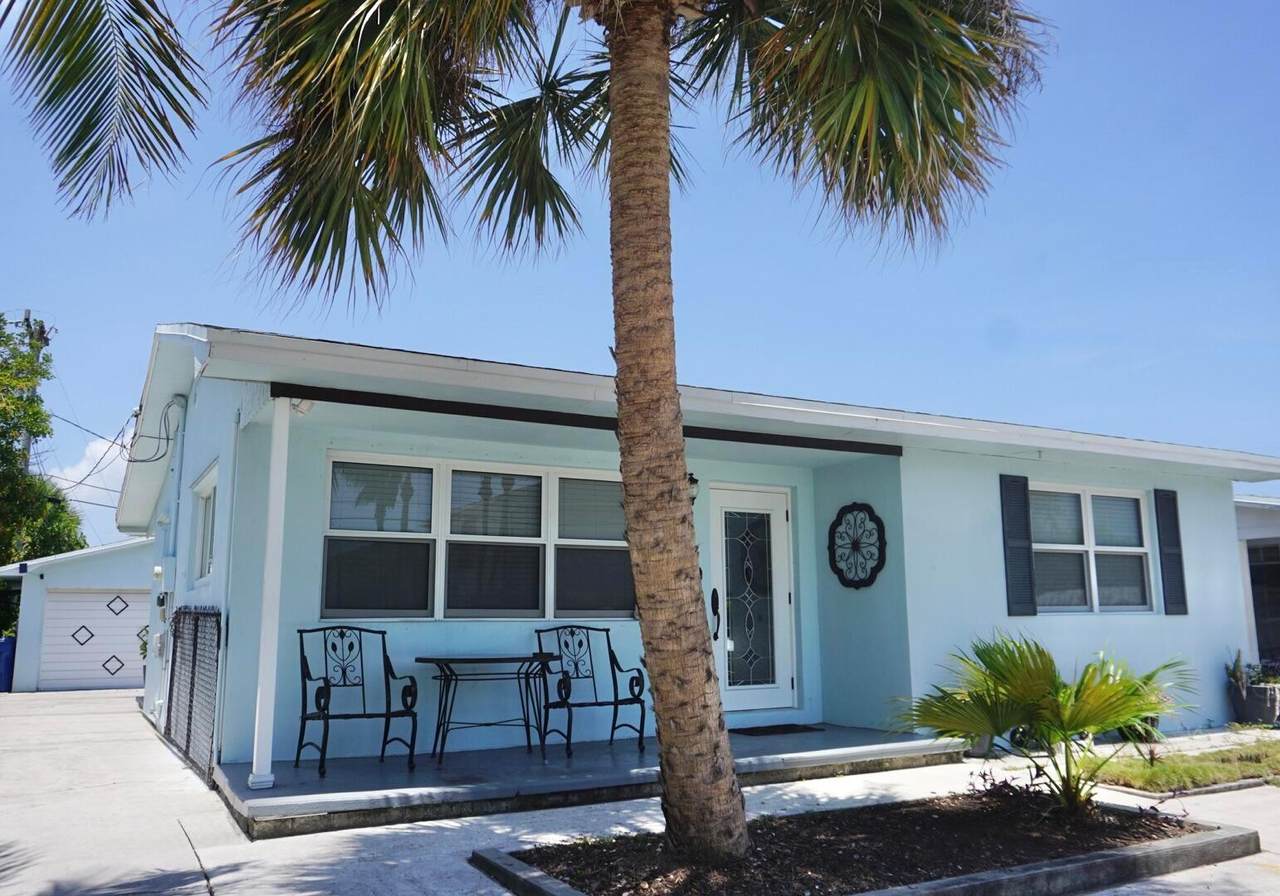 323 W. Pine Street - Photo 1