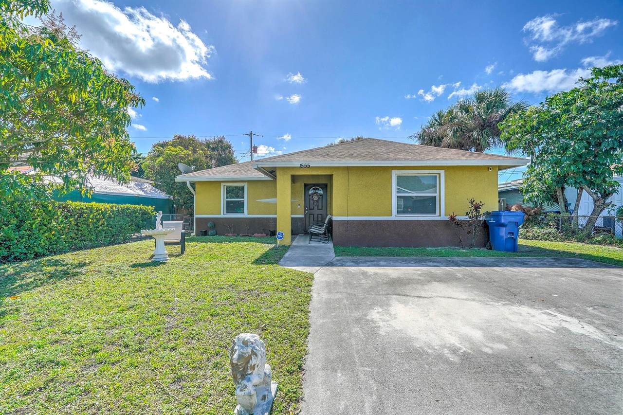 1555 17th Street - Photo 1