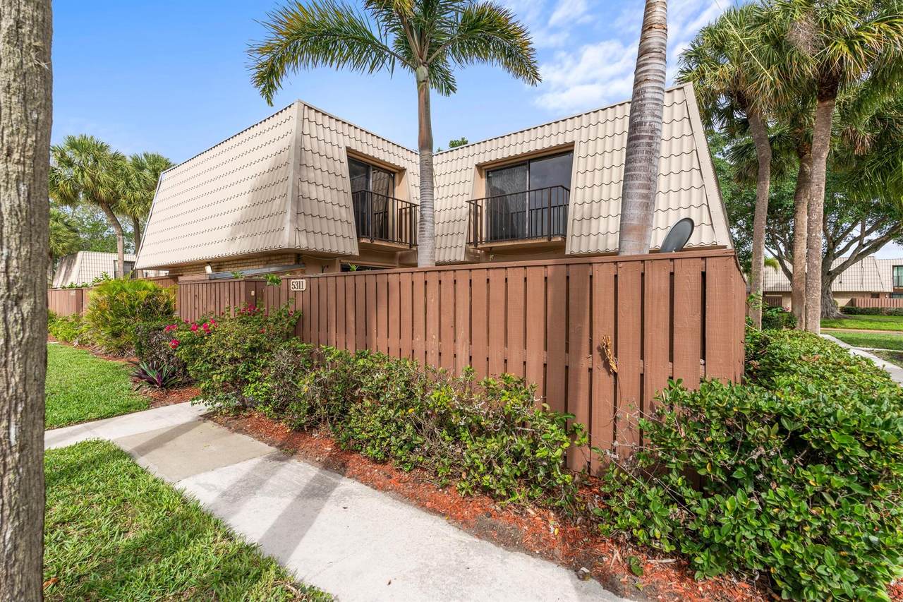 5311 53rd Way - Photo 1