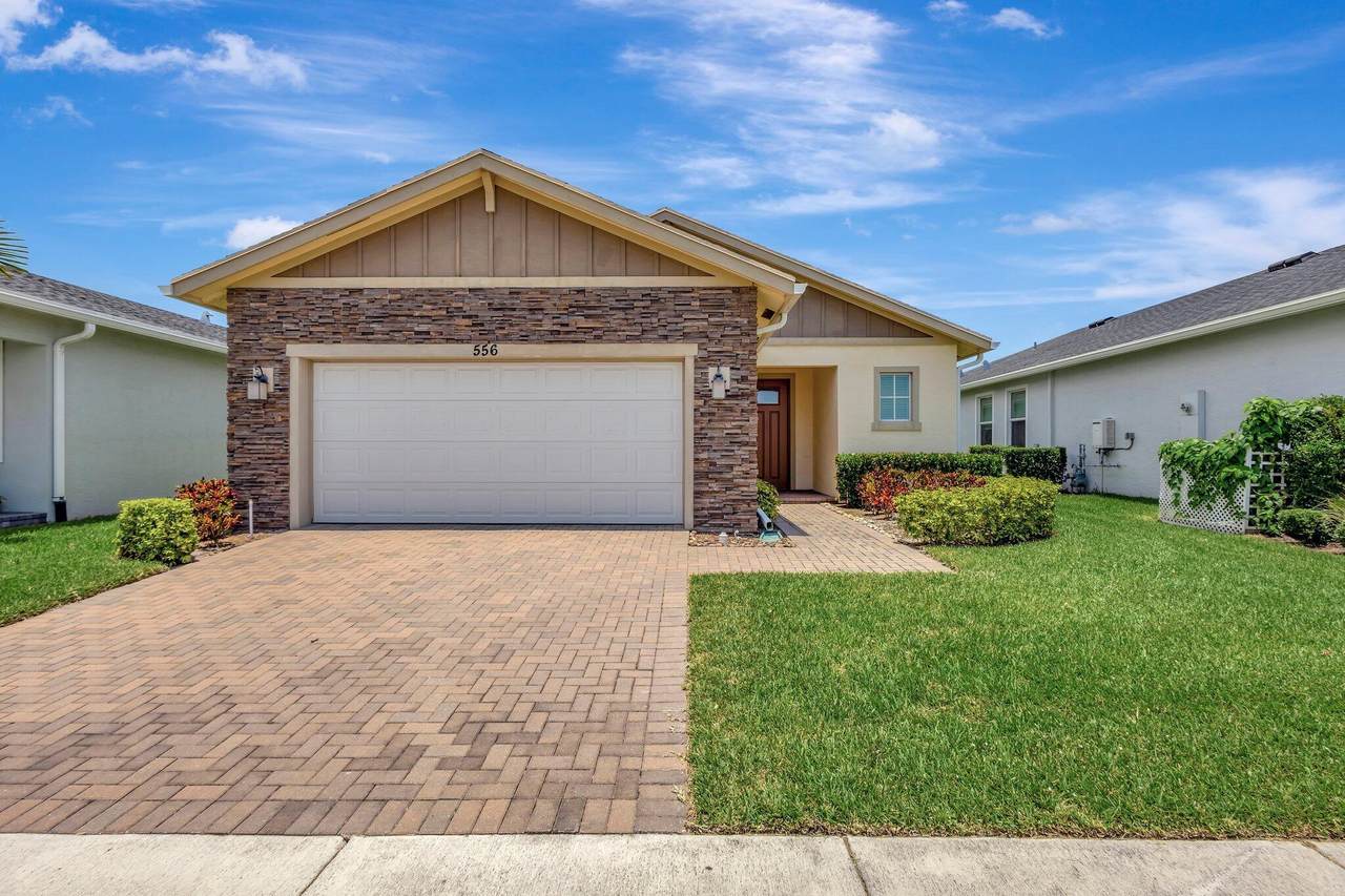556 Mulberry Way - Photo 1