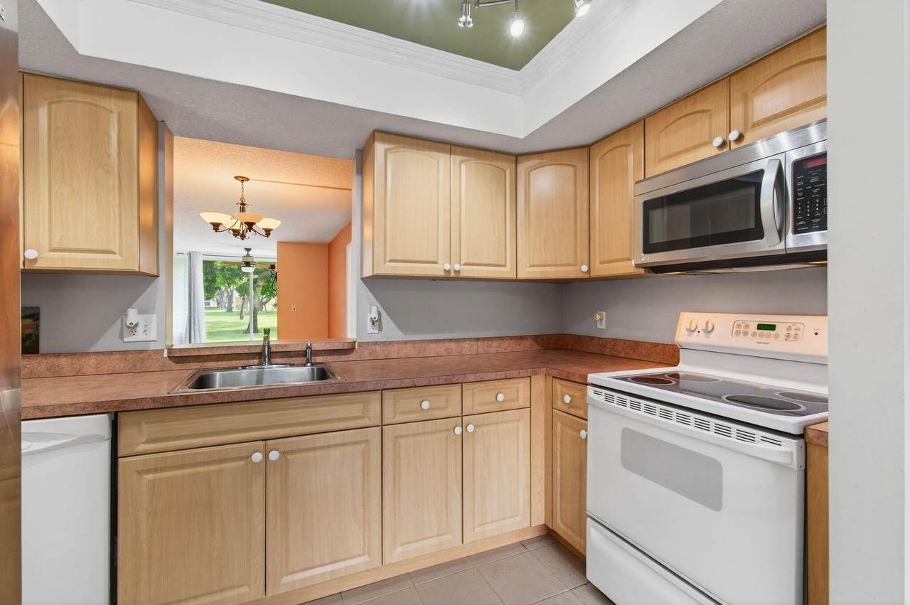 16 Willowbrook Lane - Photo 1