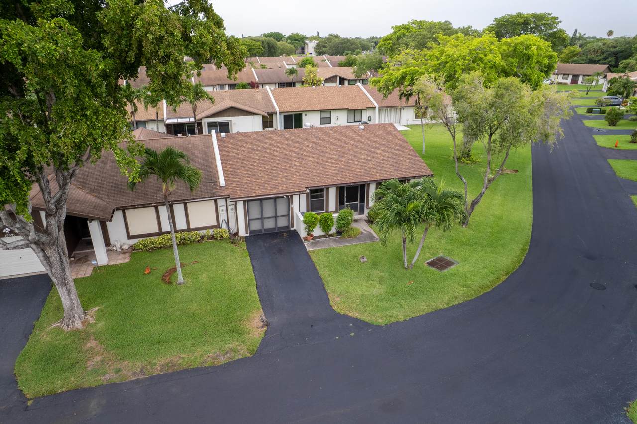 15887 Forsythia Circle - Photo 1