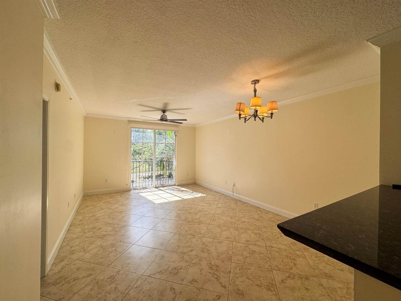 580 Sapodilla Avenue - Photo 1