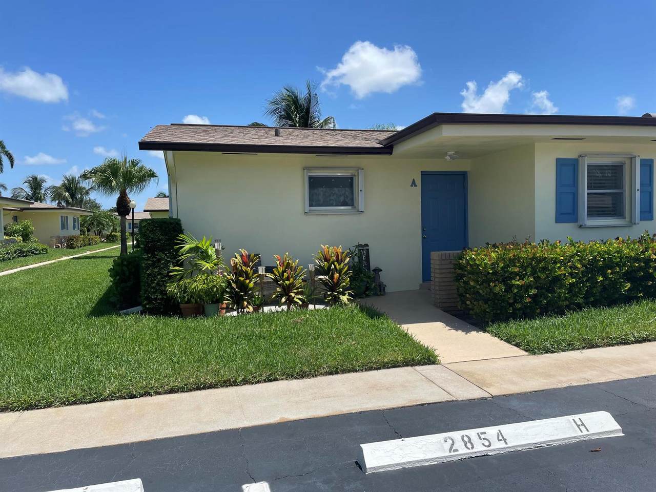 2864 Crosley Drive - Photo 1