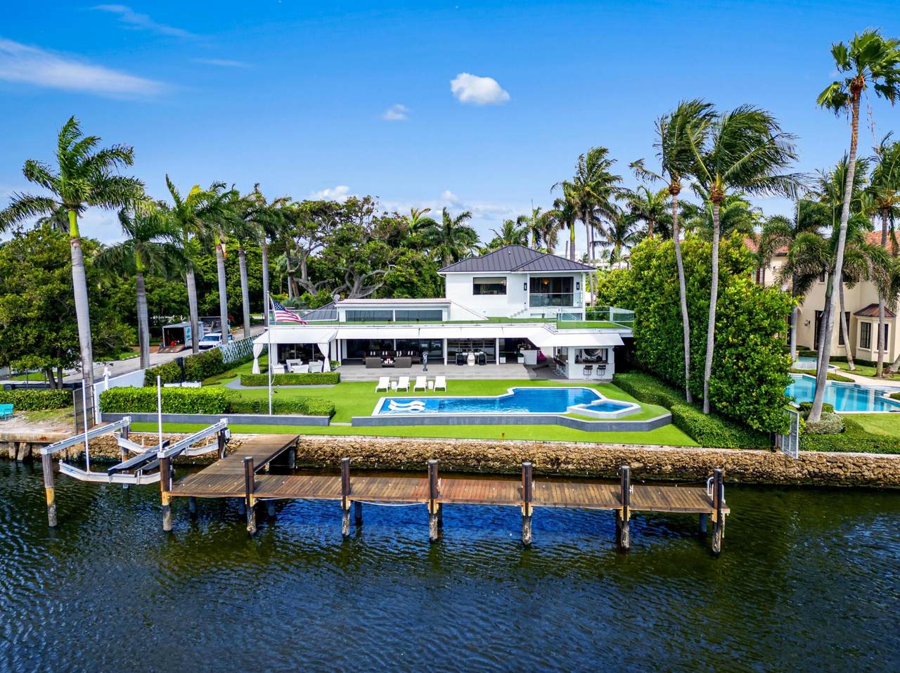 201 Palm Trail - Photo 1